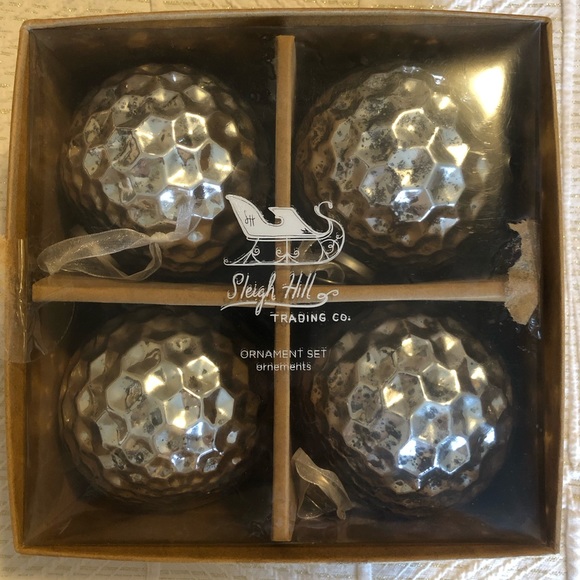 Sleigh Hill Trading Co Ornament Set of 4 - Picture 2 of 2